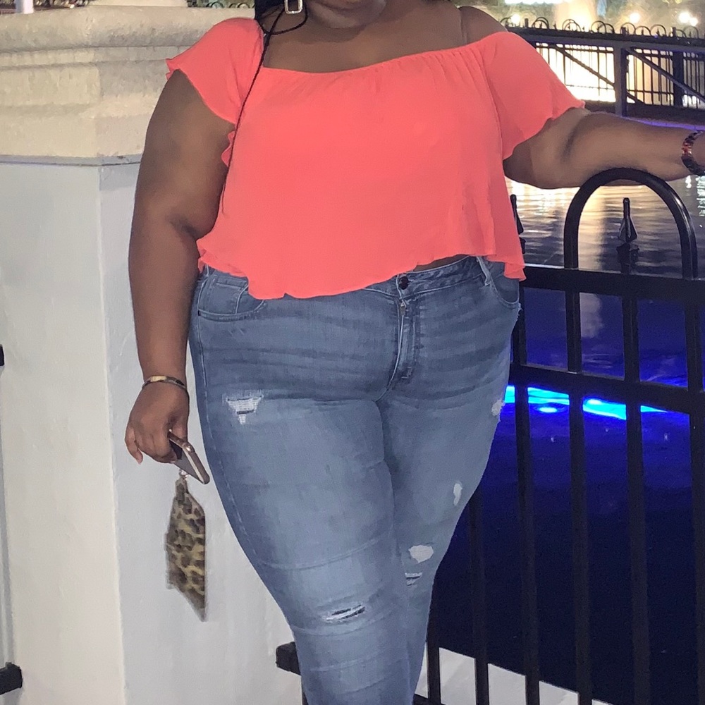3/$25 Coral crop top